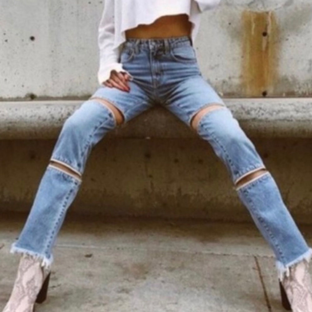 CARMAR ZIPPER LEG JEANS